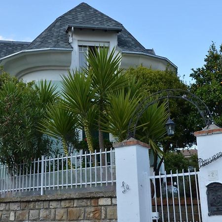 Villa La Parisienne Diano Borello Екстер'єр фото
