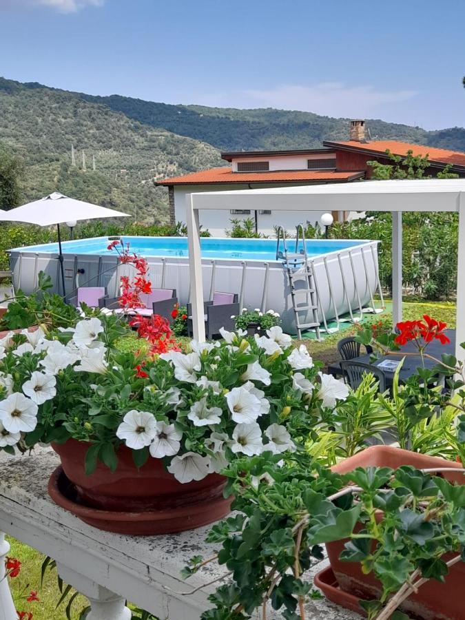 Villa La Parisienne Diano Borello Екстер'єр фото